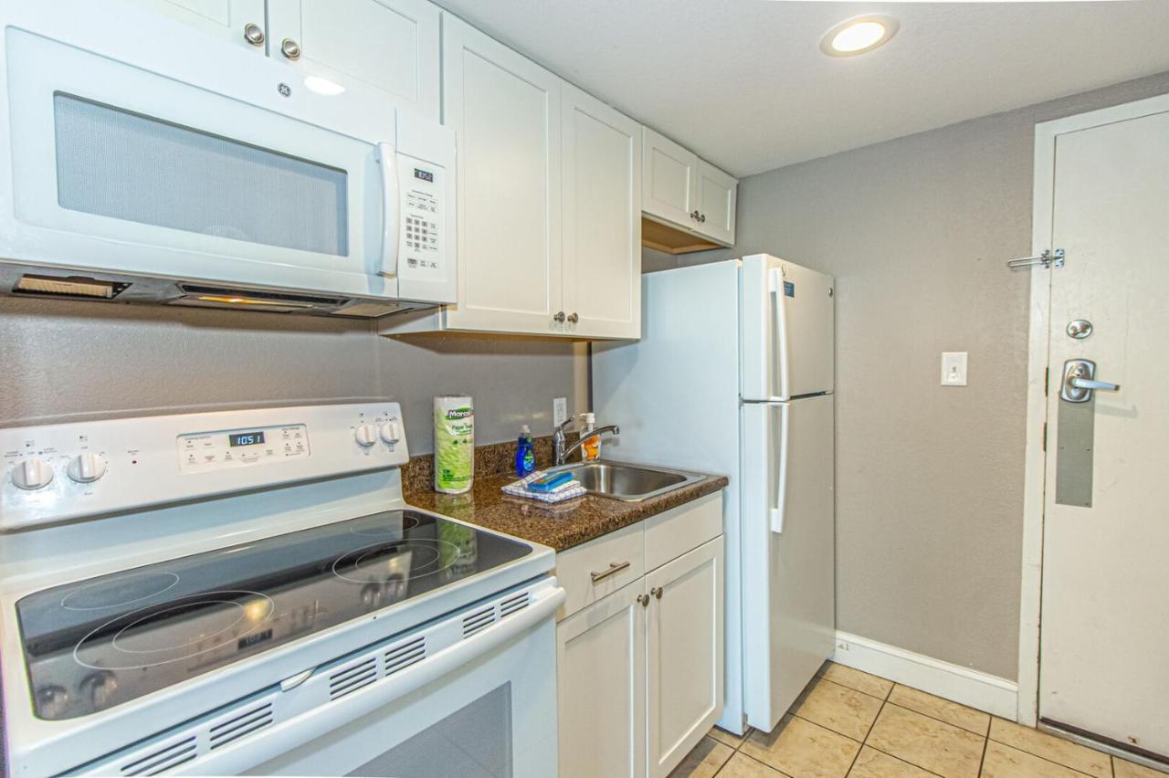 Ocean View King Suite With Modern Decor And Accents - Caravelle Resort 605 Sleeps 4 Guests Myrtle Beach Dış mekan fotoğraf